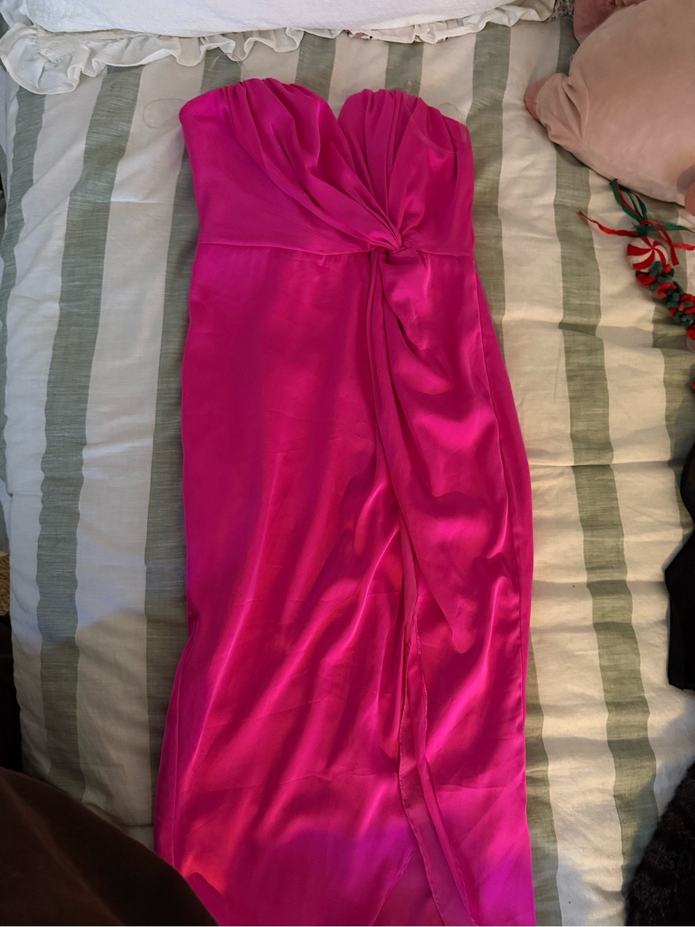 Women's Strapless Fuchsia Satin Dress